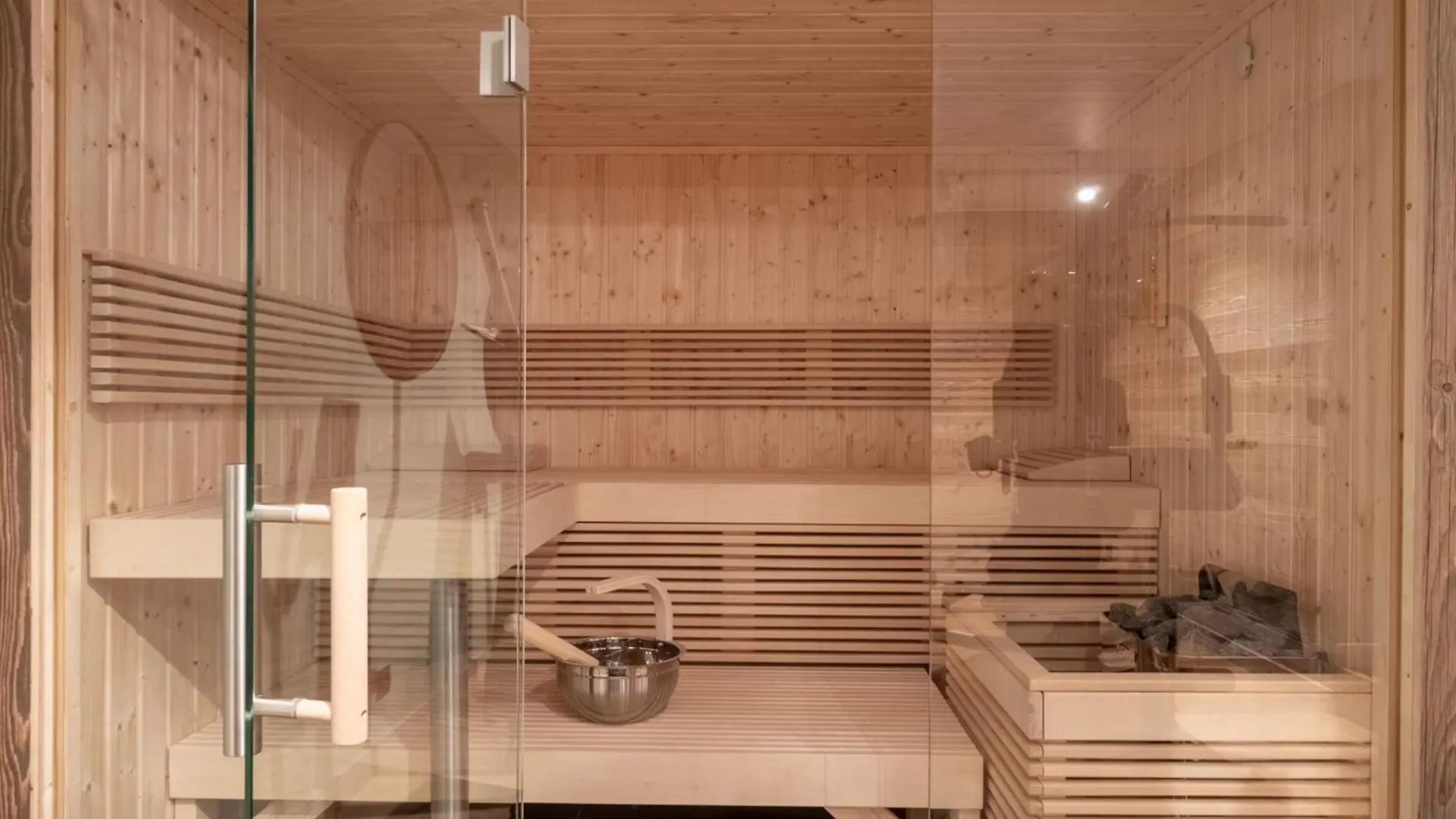 Chalet De Luxe Aux Gets - 5 Chambres, Jacuzzi, Animaux Acceptes, Parking - Fr-1-671-282 Les Gets