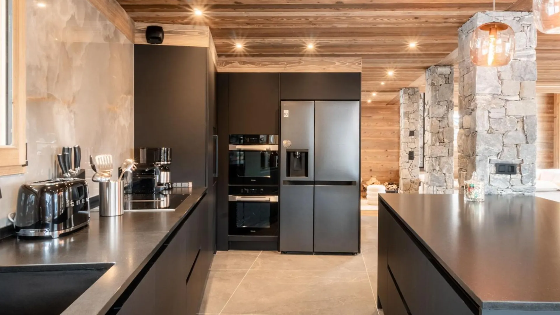 Chalet De Luxe Aux Gets - 5 Chambres, Jacuzzi, Animaux Acceptes, Parking - Fr-1-671-282 Les Gets France
