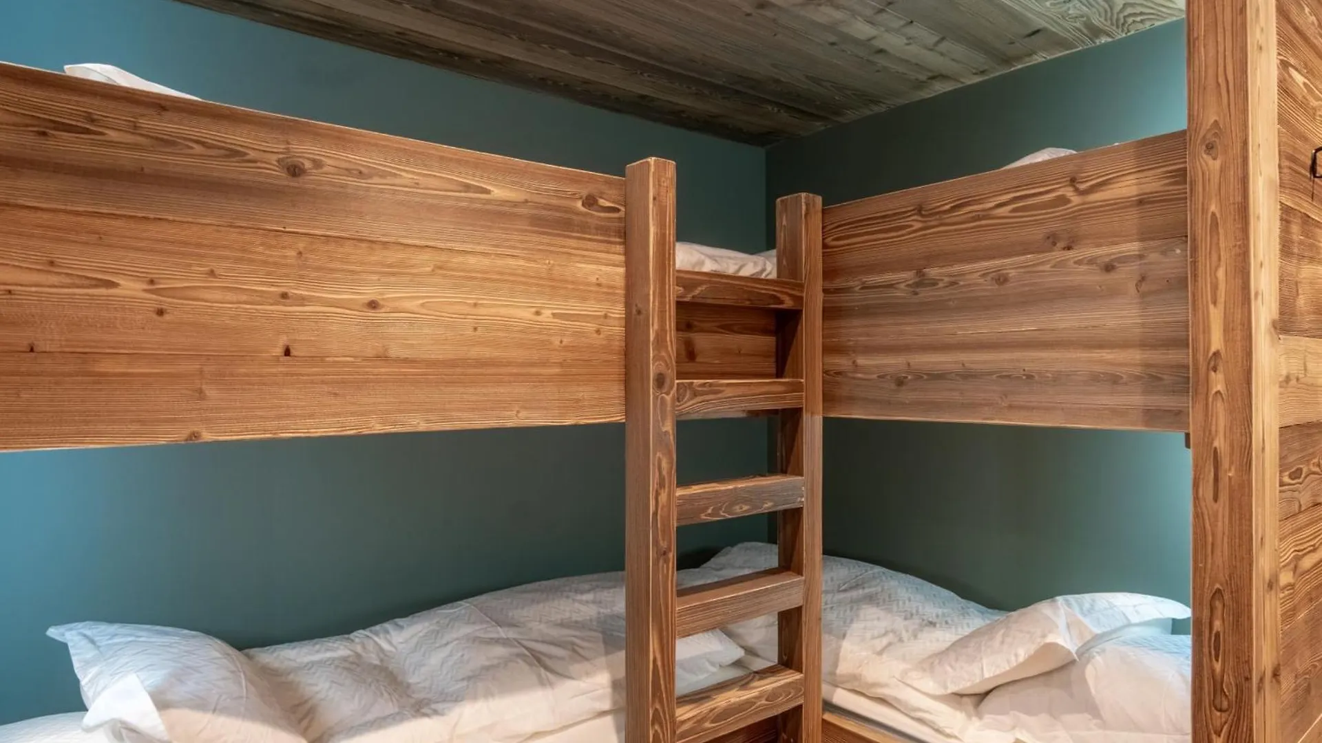 Chalet De Luxe Aux Gets - 5 Chambres, Jacuzzi, Animaux Acceptes, Parking - Fr-1-671-282 Les Gets