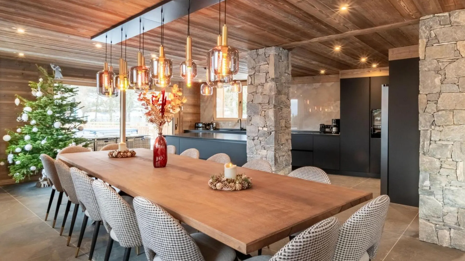 Chalet De Luxe Aux Gets - 5 Chambres, Jacuzzi, Animaux Acceptes, Parking - Fr-1-671-282 Les Gets