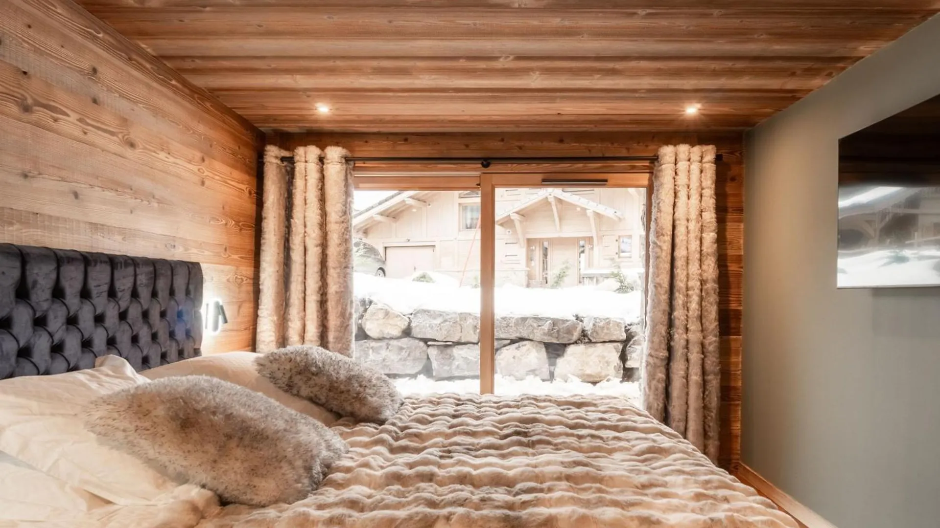 Chalet De Luxe Aux Gets - 5 Chambres, Jacuzzi, Animaux Acceptes, Parking - Fr-1-671-282 Les Gets France