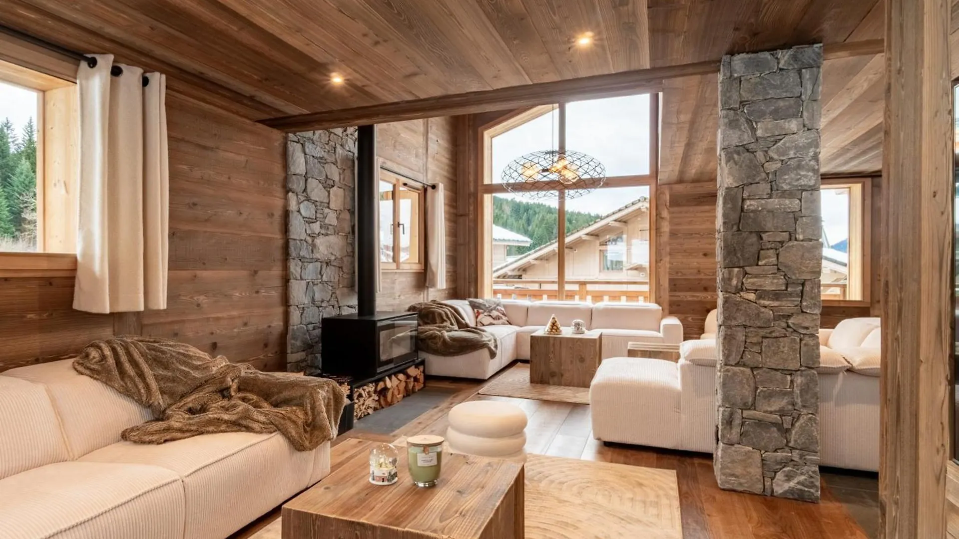 Chalet De Luxe Aux Gets - 5 Chambres, Jacuzzi, Animaux Acceptes, Parking - Fr-1-671-282 Les Gets France