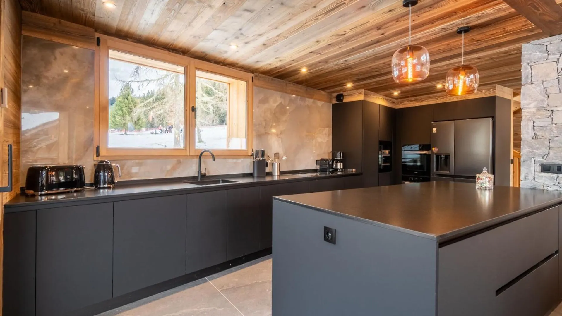 Chalet De Luxe Aux Gets - 5 Chambres, Jacuzzi, Animaux Acceptes, Parking - Fr-1-671-282 Les Gets