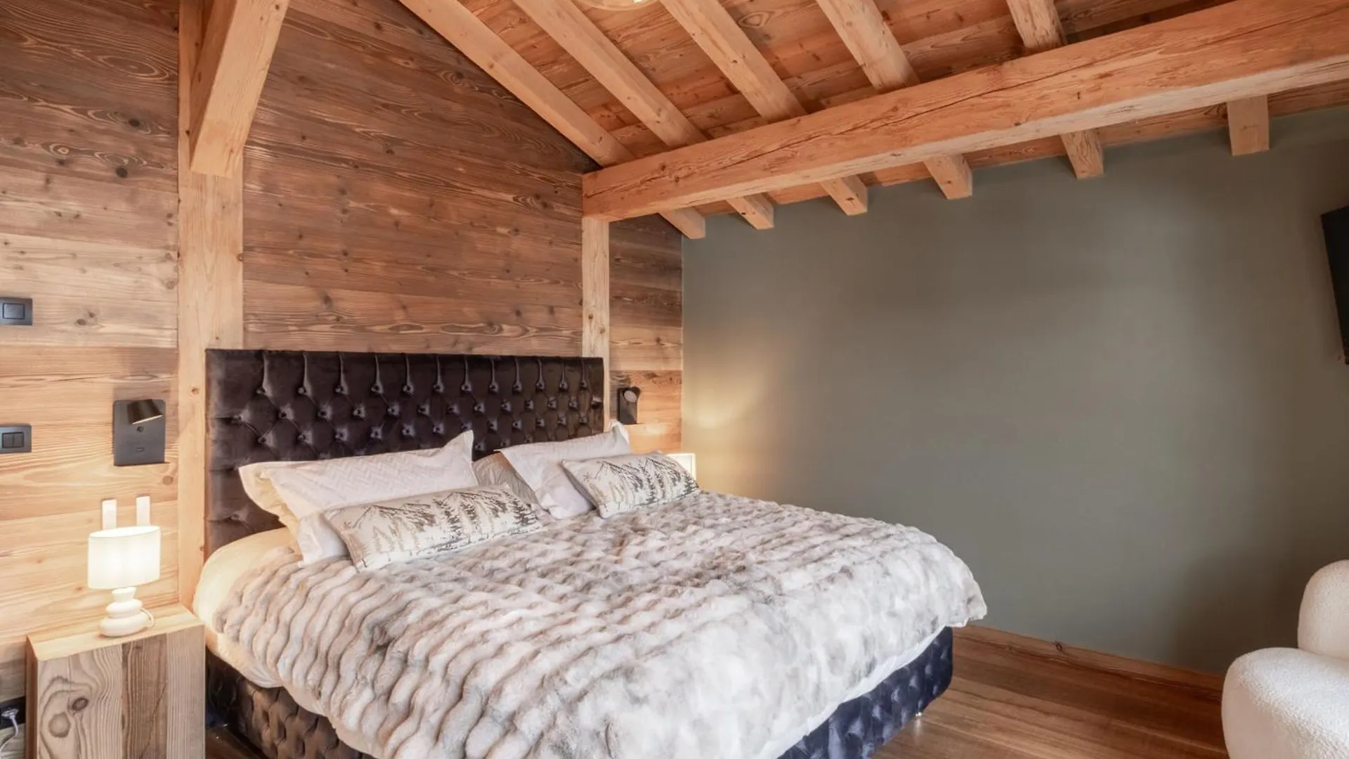 Chalet De Luxe Aux Gets - 5 Chambres, Jacuzzi, Animaux Acceptes, Parking - Fr-1-671-282 Les Gets France